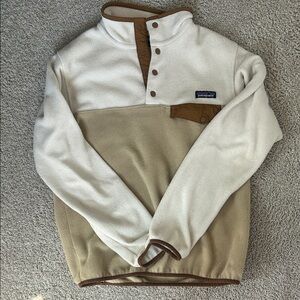 Patagonia Woman’s Lightweight Synchilla® Snap-T® Fleece Pullover